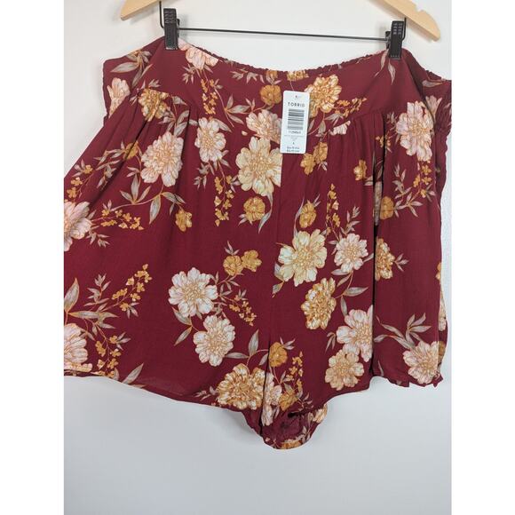 NWT Torrid Red Floral Gauze Flowy Shorts - Picture 3 of 7